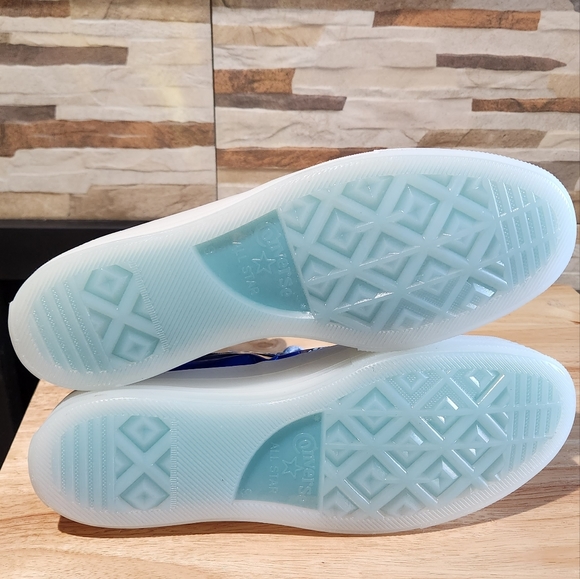 NWT Converse Chuck 70 Hi "Iridescent" " Holographic Shoe 163786c Unisex - Picture 7 of 10